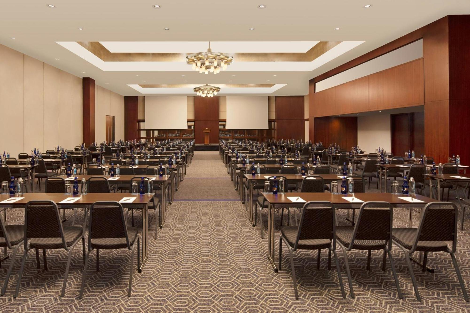 Sheraton Istanbul Levent Esterno foto